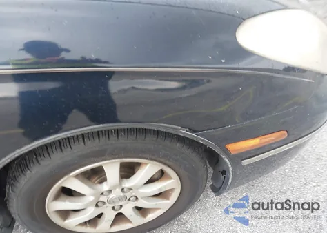 2004 Lexus Es 330 z USA, uszkodzony, nr VIN JTHBA30G940021728